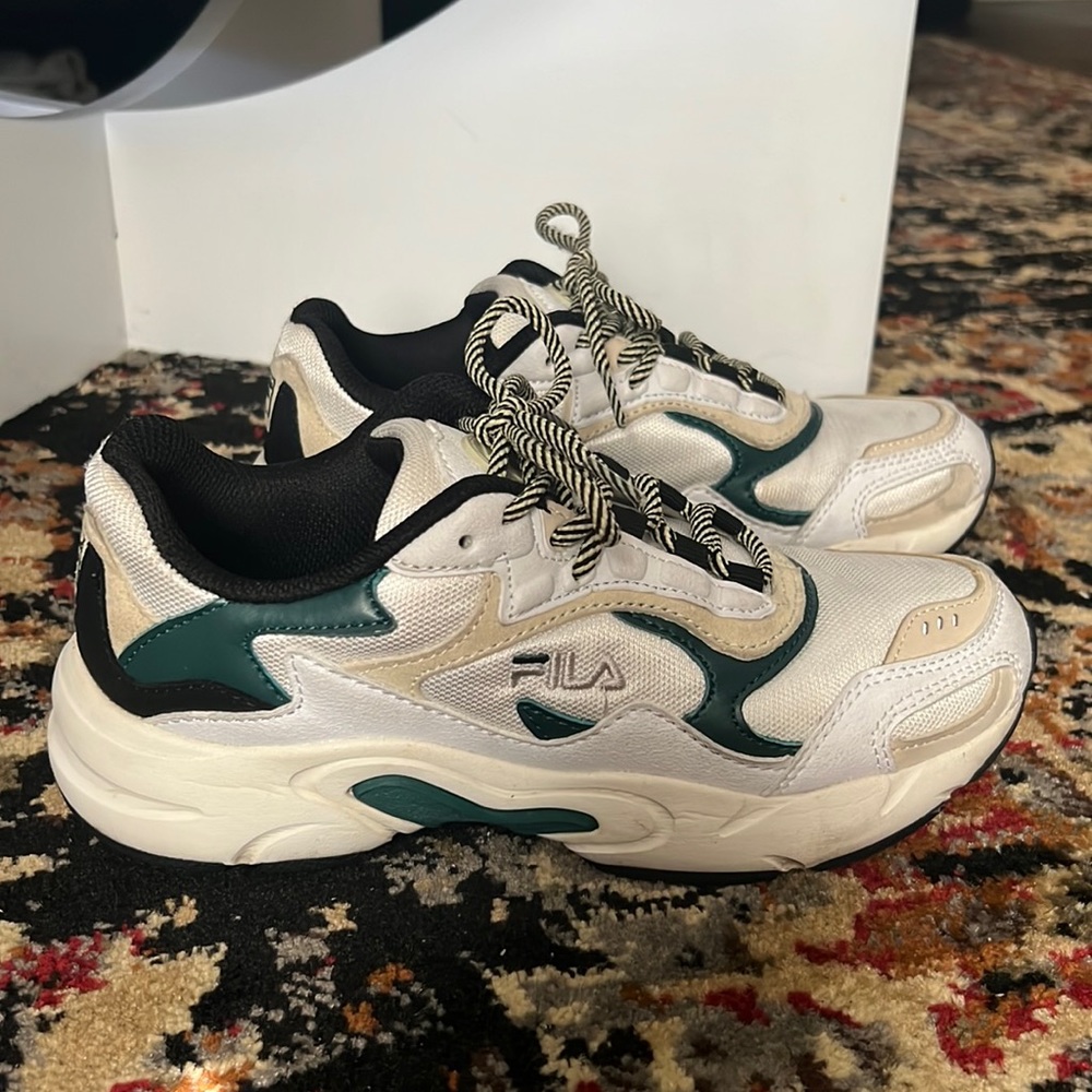 Fila “dad” sneaker size 6.5 womens